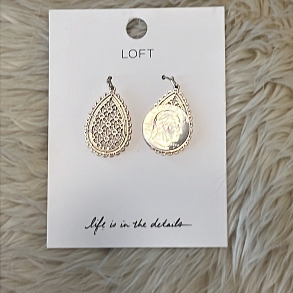 LOFT NWT Filigree drop earrings - Picture 3 of 3